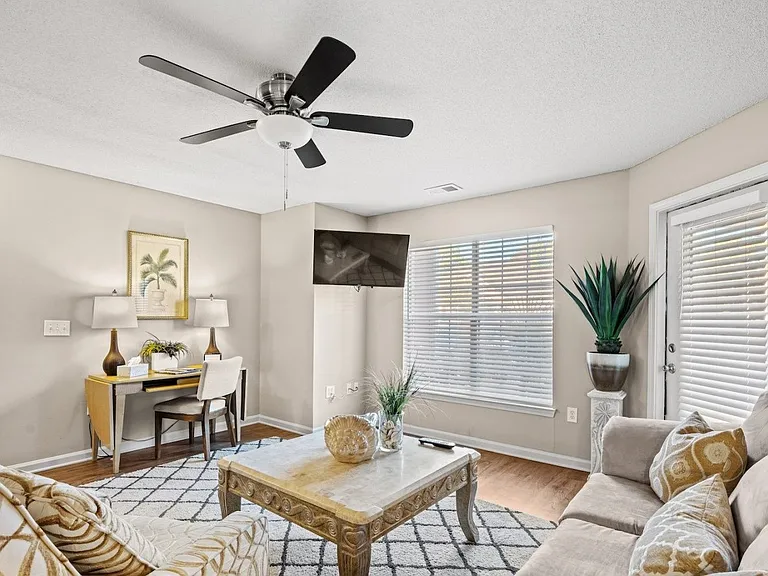 Palmetto Pointe Apartment Homes — Photo 30