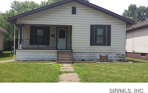 1st image of 2713 Iowa St