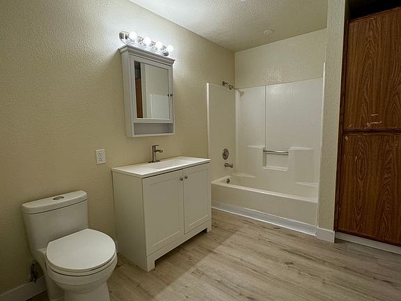 4th image of 2651-2671 Boone St #2663