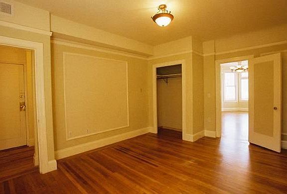 3rd image of 677 Oak St #1