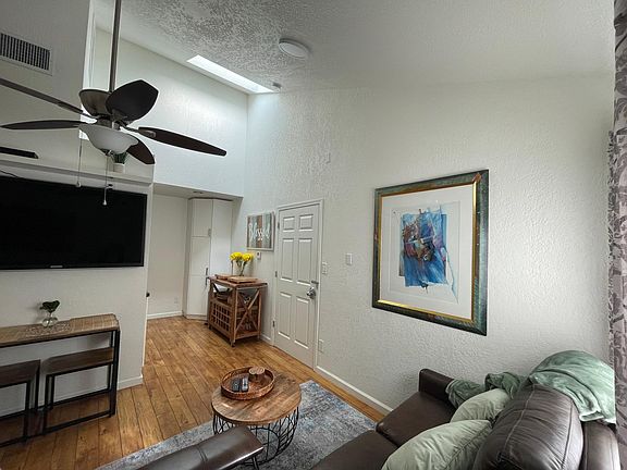 4th image of 13276 Midbluff Ave #3