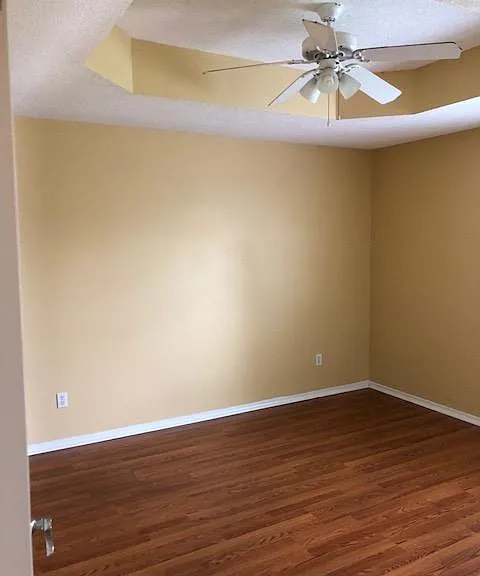 3806 Owen St — Photo 9