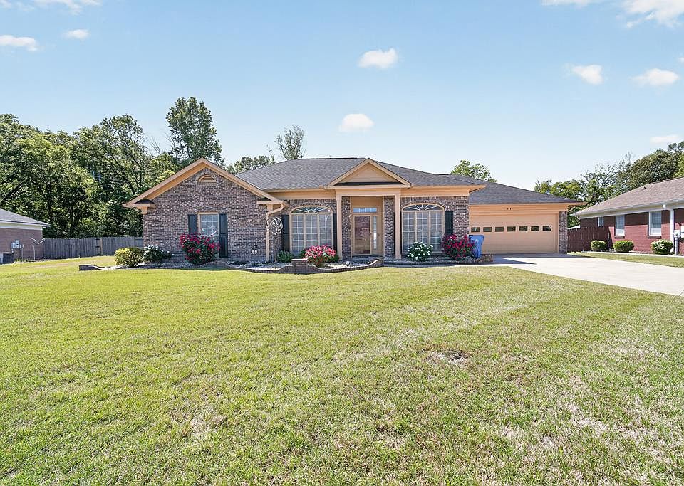 1st image of 5545 Chatham Woods Dr