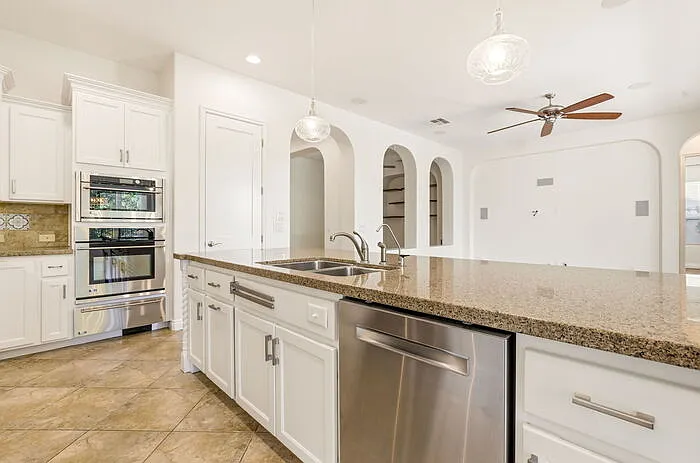1589 E Vesper Trl — Photo 24