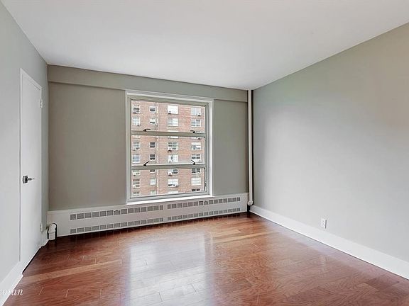 5th image of 80 La Salle St APT 16G