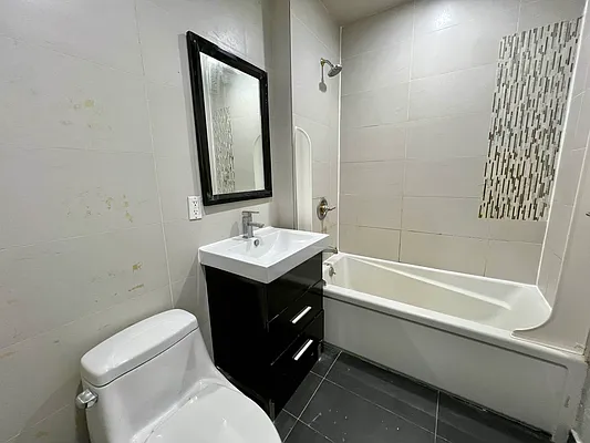 Rented by ERNY LLC | media 12