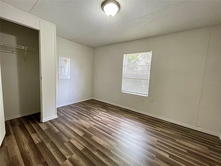 6330 Eugene Acres Ln — Photo 11