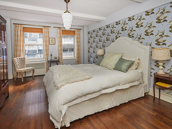 5th image of 414 E 52nd St APT 2A