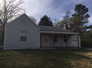 1511 N Old Wire Rd, Fayetteville, AR 72703