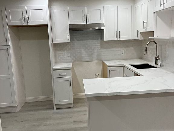 5th image of 51 Boardman Pl #51B