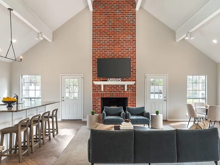 Arbors at Natchez Trace Apartments — Photo 5