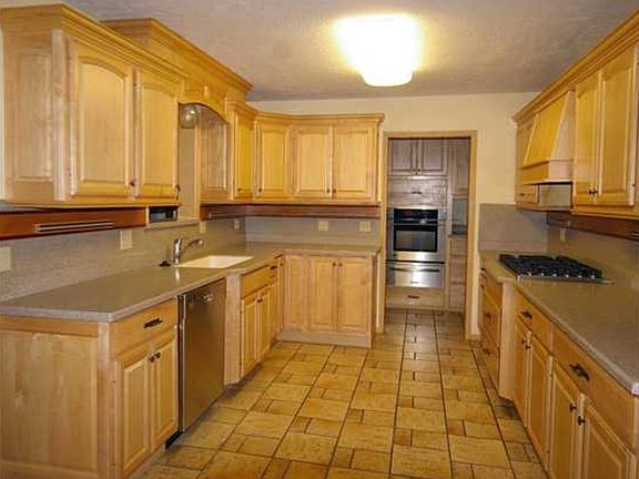 5th image of 2320 Parkland Way