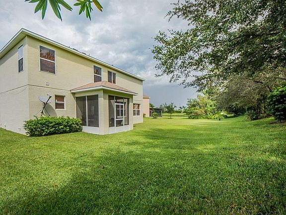 2nd image of 611 Carriage Lake Way