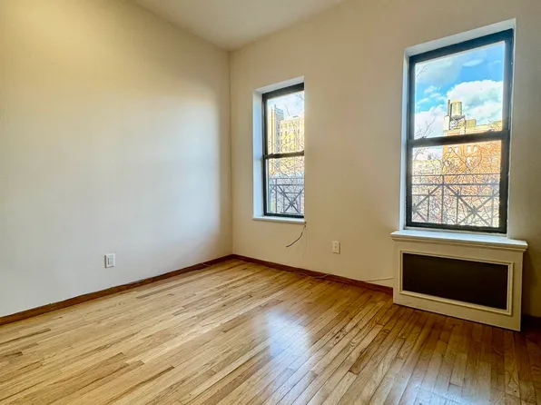 328 East 11th Street image 4 of 13