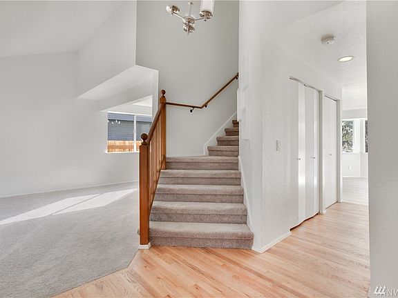 4th image of 9410 175th Street Ct E