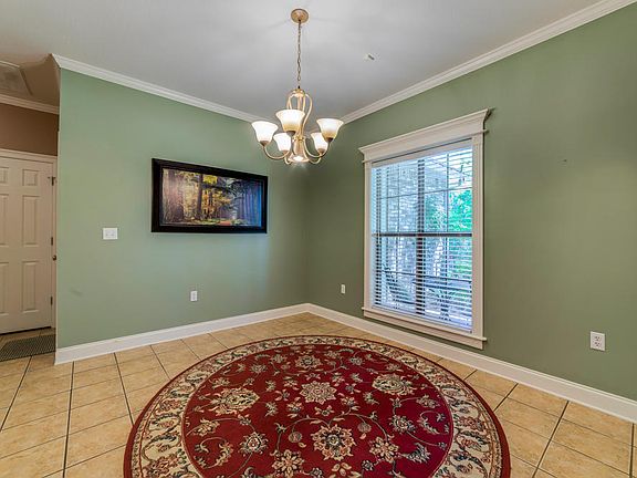 5th image of 27 Windy Hill Dr