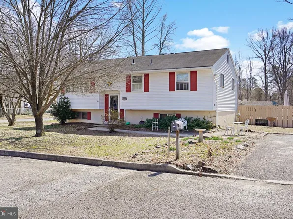 600 W Chestnut St, Clayton, NJ 08312