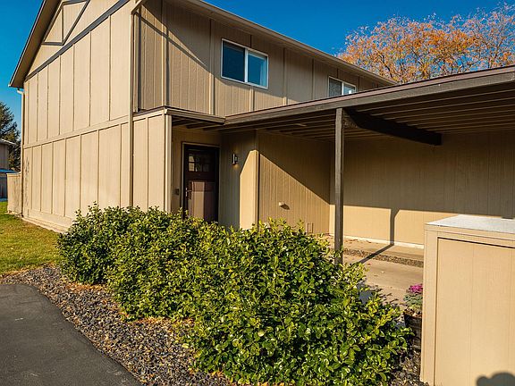4th image of 333 Eagle Glen Ln