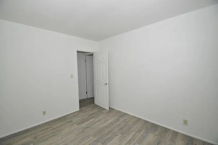 4841 Huntley Ct — Photo 16