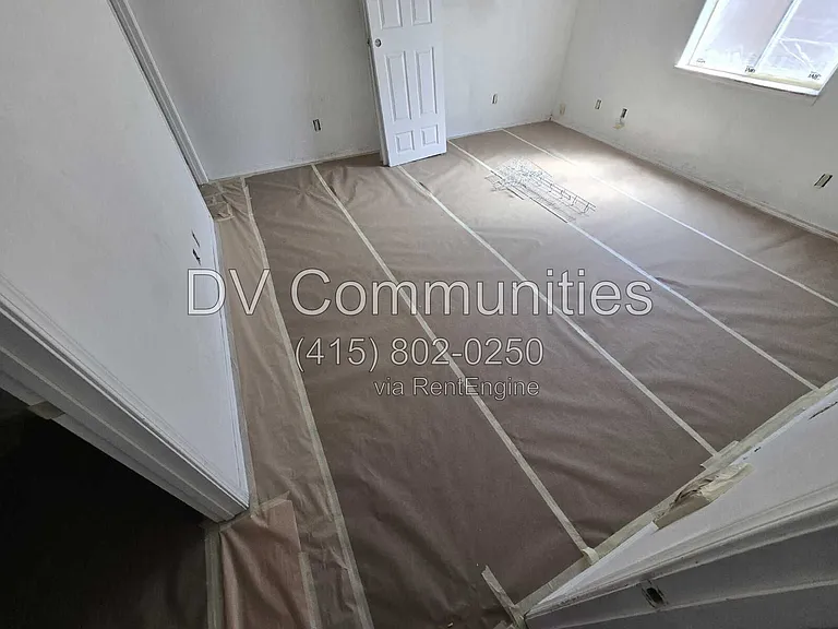 2820 SW Juniper Ave — Photo 4