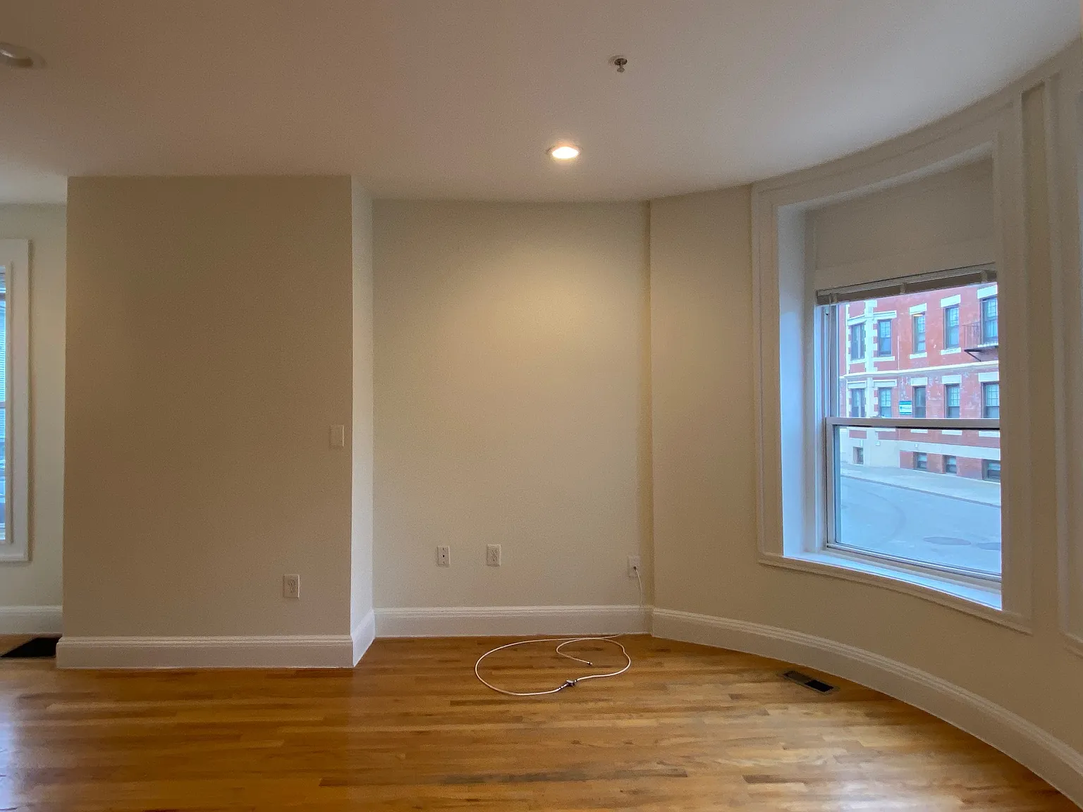 1 bed, 9999 sqft, $2,550 — Photo 2