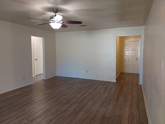 3rd image of 9910 Appleridge Dr