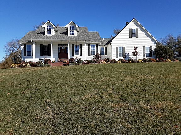 3rd image of 83 Greystone Dr