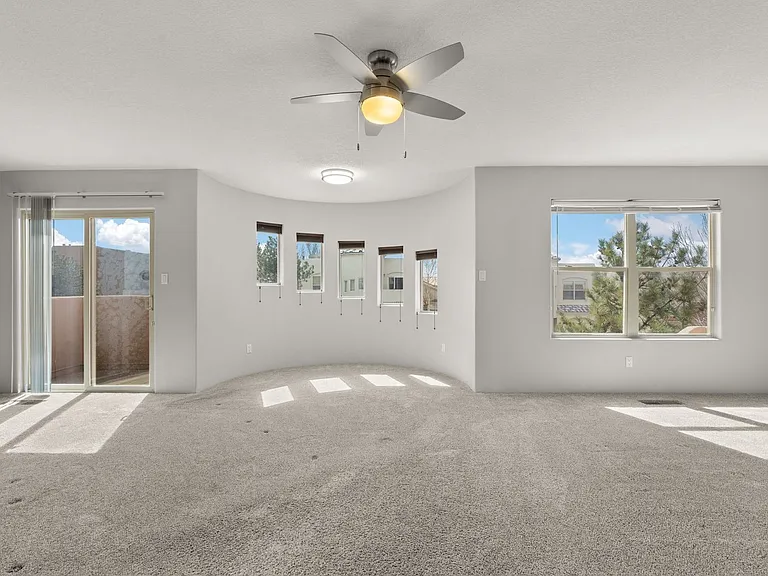 7127 Calle Alegria NE — Photo 22