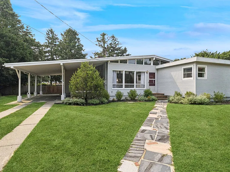 48 Driftwood Ln — Photo 2