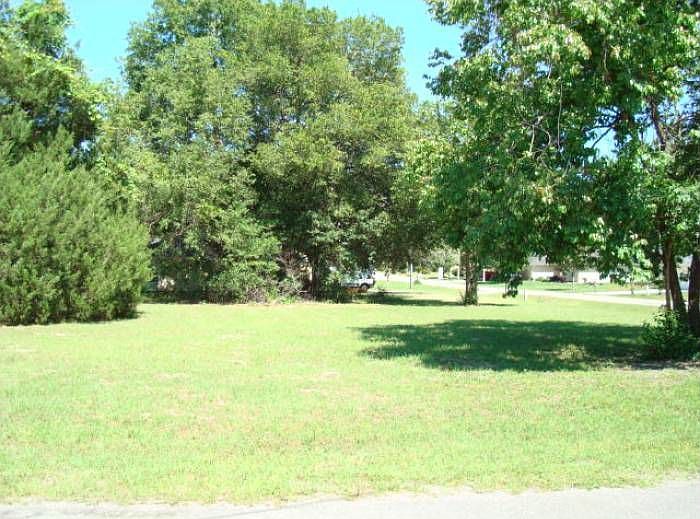 1st image of 204 SE 8th Ave