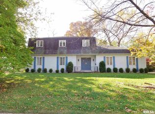 1120 W Oakglen Dr, Peoria, IL