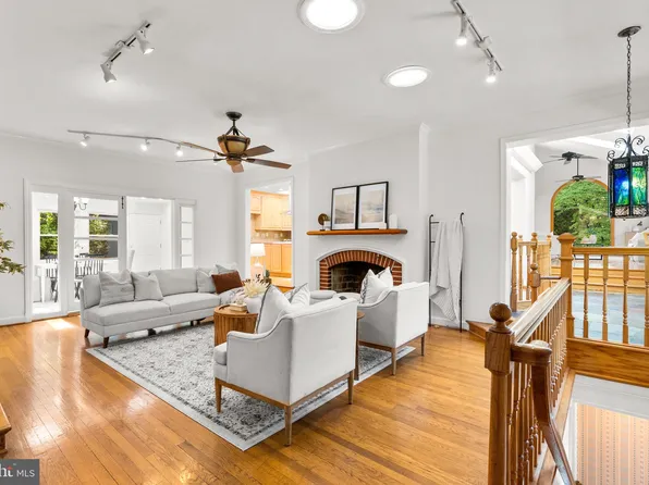 2816 Linden Ln, Silver Spring, MD 20910