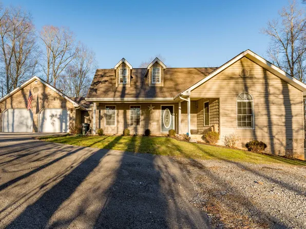 127 Fish Ln, Kingsport, TN 37663