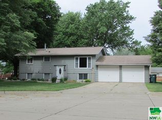 106 Louisiana Ave SW #0, Orange City, IA 51041