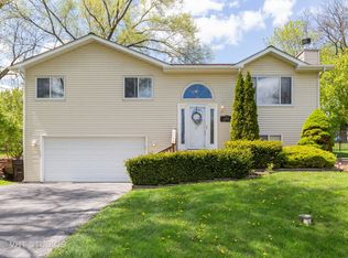 2408 Ridge Rd, Oakwood Hills, IL 60013