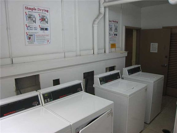4th image of 10431 N Kendall Dr APT D409