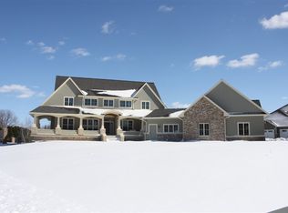 W2537 Brookhaven Dr, Appleton, WI 54915