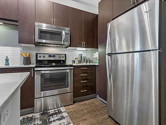 4th image of 7440 N Kendall Dr #2-2102