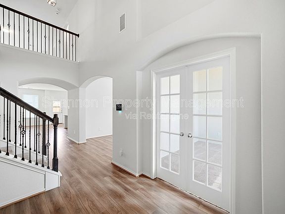 4th image of 5309 Camerford Ct