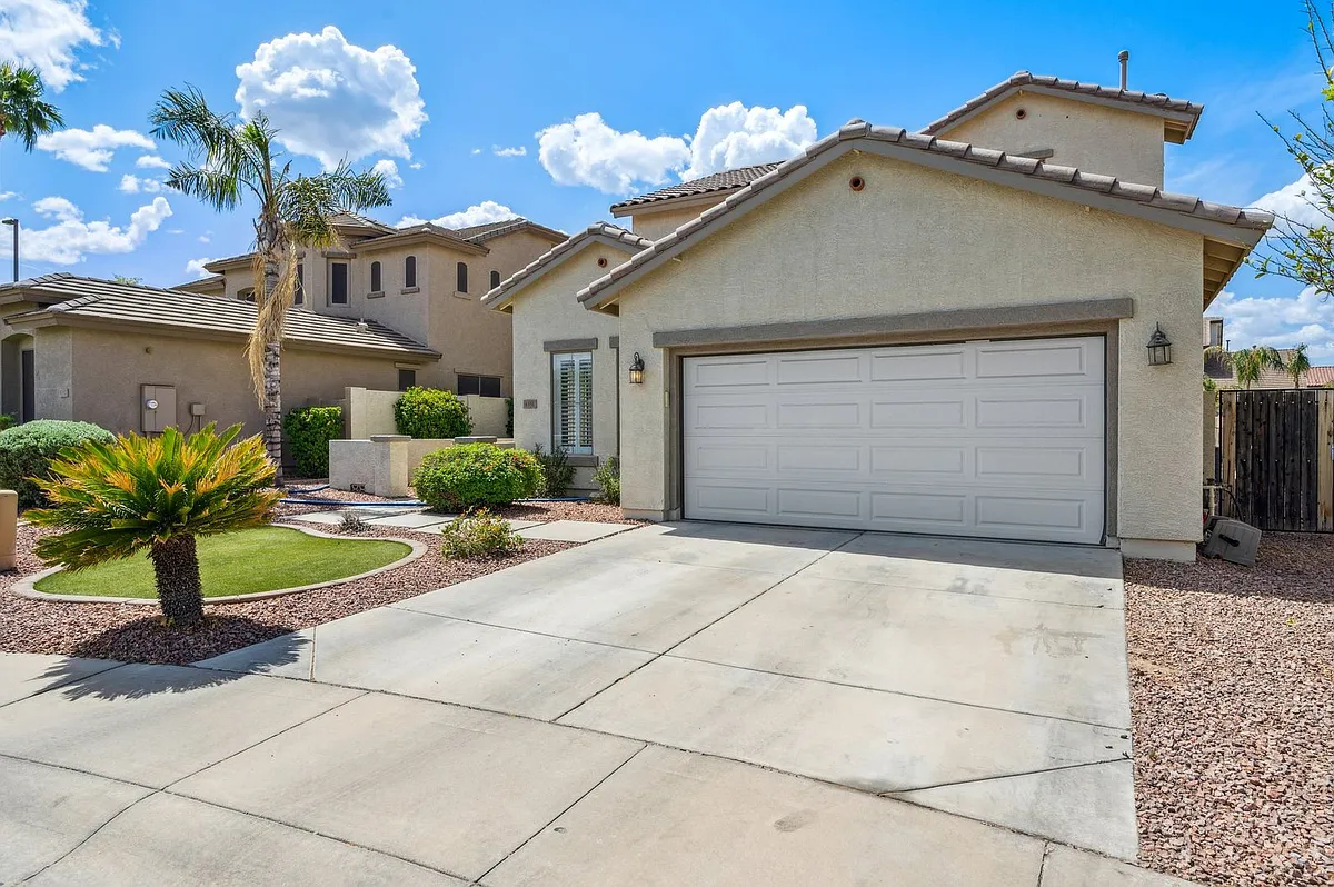 Building Photo - 4351 E Vallejo Ct