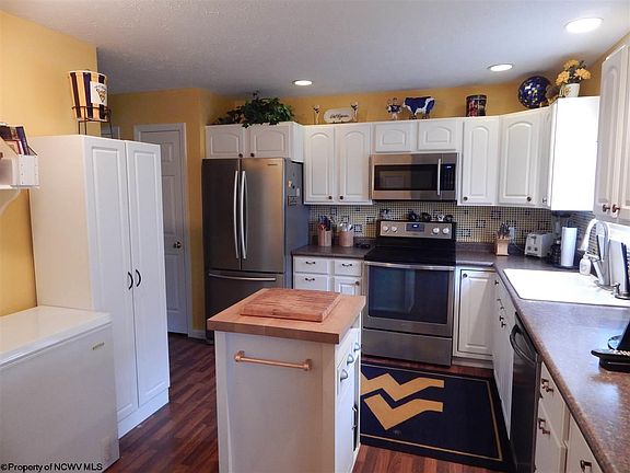 5th image of 201 Palisades Dr