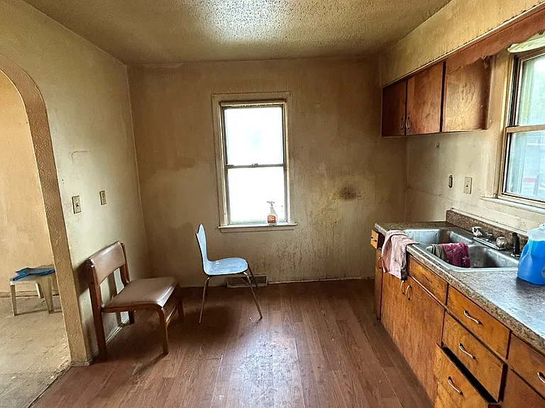224 Lincoln Ave — Photo 8