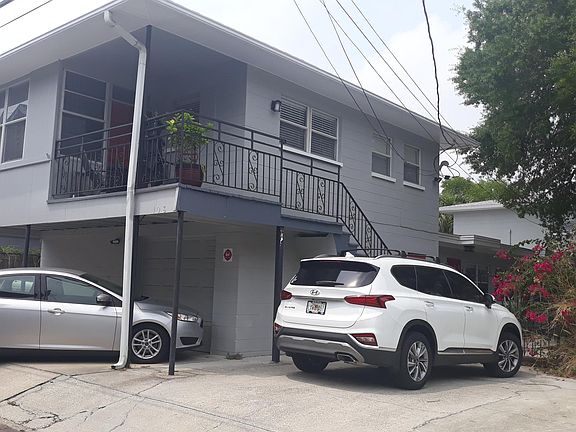 5th image of 108 7th Ave N APT 1