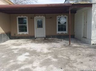 100 Avenue H, Poteet, TX 78065