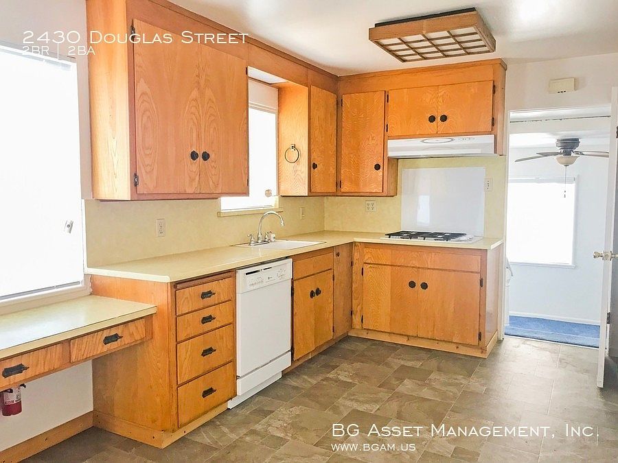1st image of 2430 Douglas St