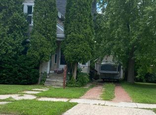 303 Plymouth St, Plymouth, WI 53073