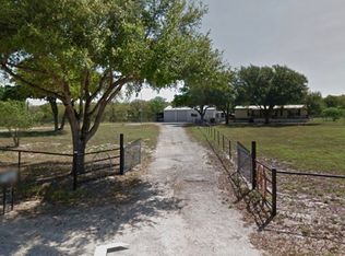 128 Rolling Hills Dr, La Vernia, TX 78121