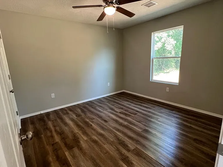 2444 N Benton Ave — Photo 25