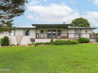 3135 Laurelwood Ln, Sevierville, TN 37862