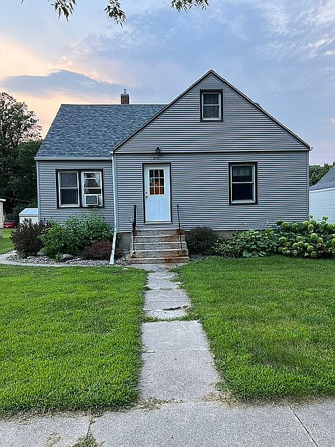 1st image of 312 3rd St
